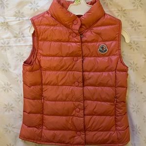 Moncler Girl’s down vest. Good condition. Size 4